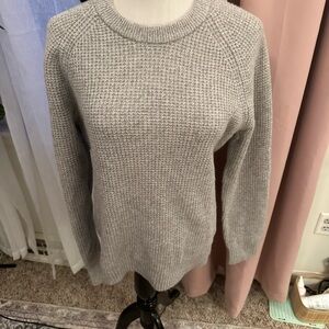Banana republic ITALIAN WOOL-BLEND WAFFLE-KNIT SWEATER men’s small. NWT gray